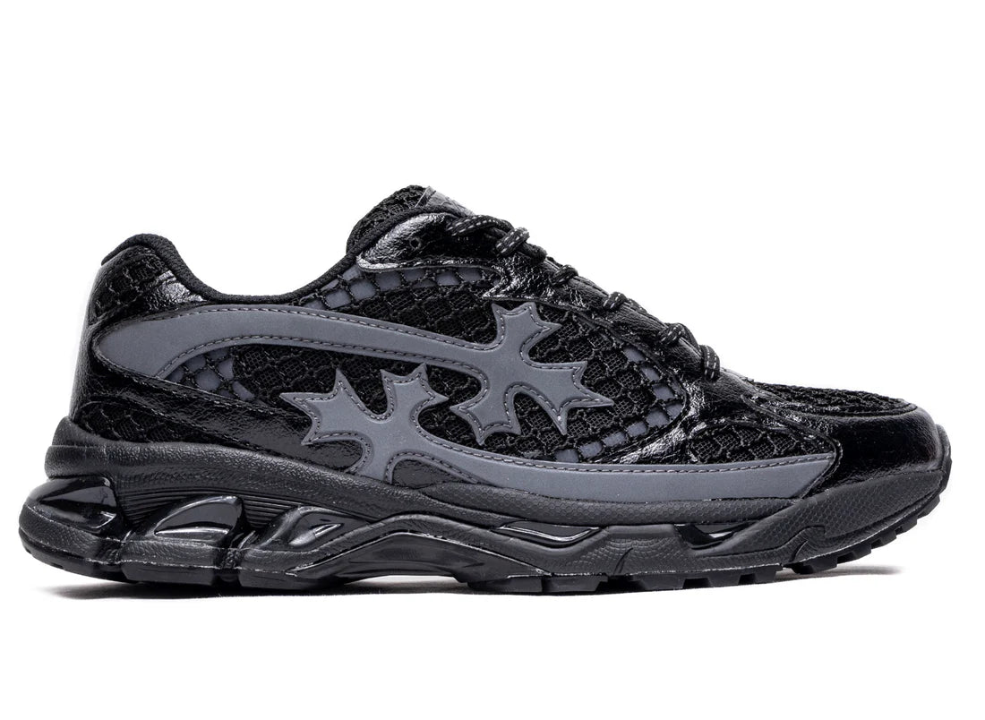 Bravest Studios Kross Kountry Runner Triple Black