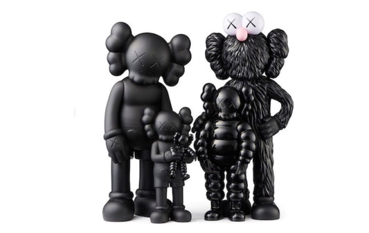 KAWS FAMILY Figures Black